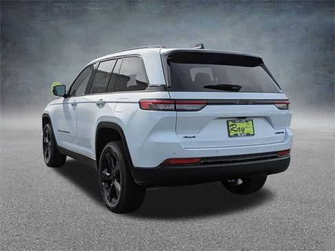 New 2025 Jeep Grand Cherokee Limited w/ Black Appearance Package image 6