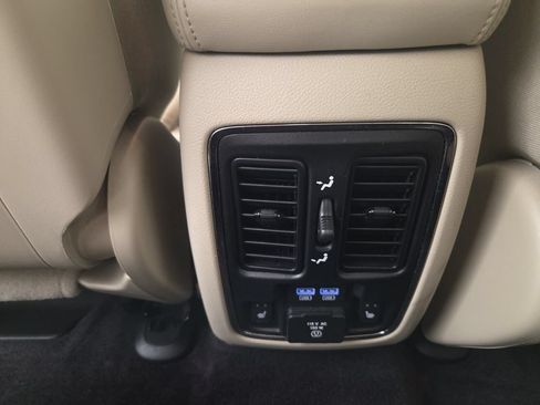 Used 2018 Jeep Grand Cherokee Limited RWD image 24