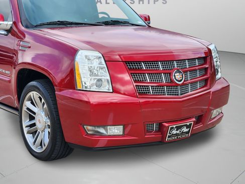 Used 2014 Cadillac Escalade Premium AWD/4WD image 37