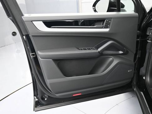 New 2026 Porsche Cayenne AWD/4WD image 15