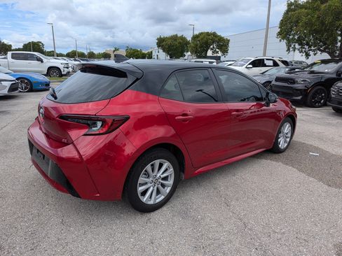 Used 2025 Toyota Corolla SE FWD image 4