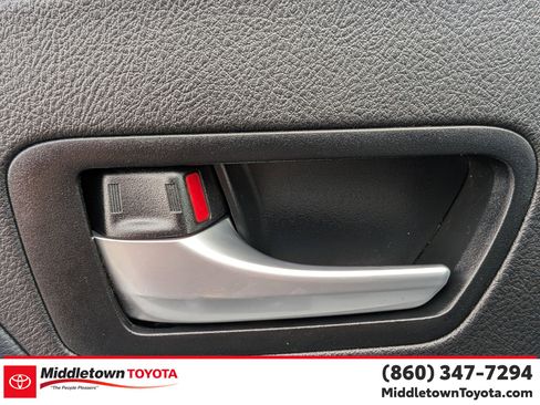 Certified 2019 Toyota Sienna SE w/ SE Preferred Package image 11