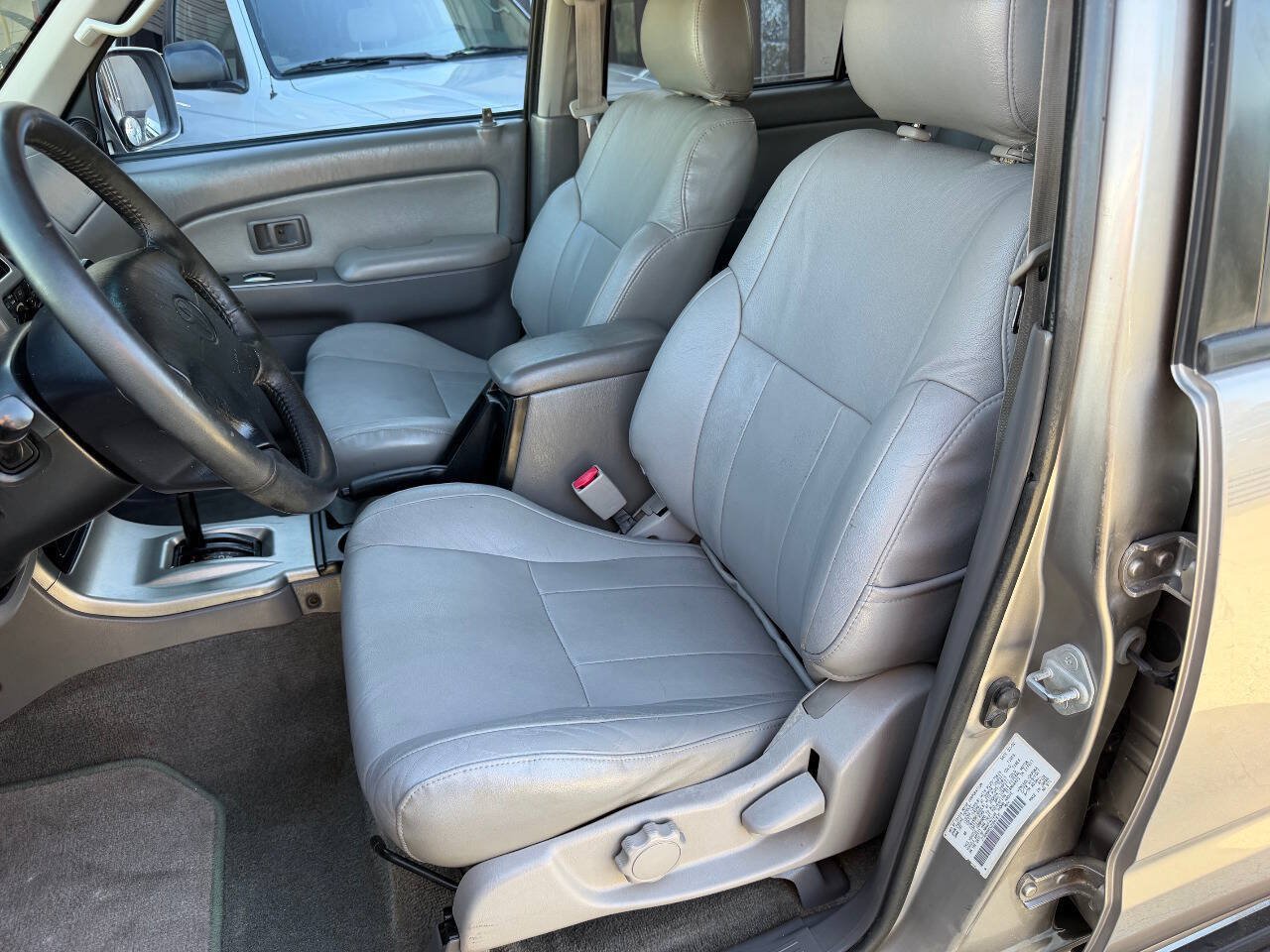Used 2002 Toyota 4Runner SR5 w/ Sport Edition RWD image 14