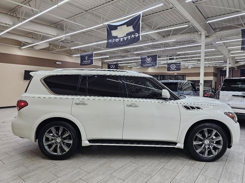 Used 2014 INFINITI QX80 2WD w/ Deluxe Touring Package image 5