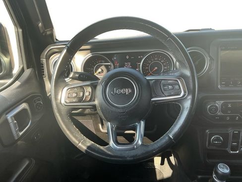 Used 2018 Jeep Wrangler Unlimited Sahara AWD/4WD image 18