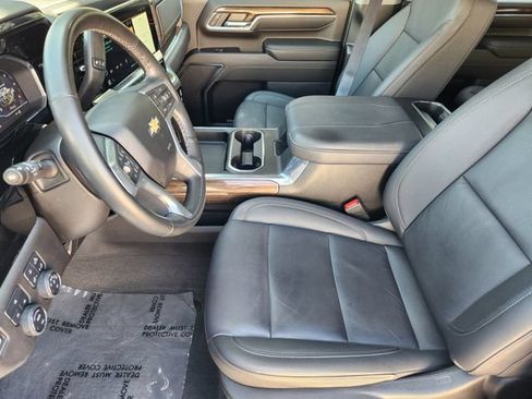 Used 2024 Chevrolet Silverado 2500 LT w/ Texas Edition AWD/4WD image 4