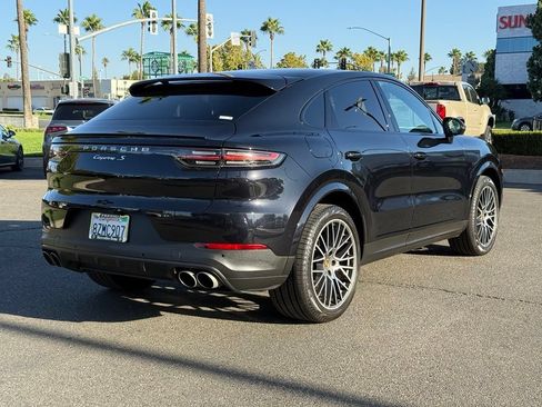 Used 2022 Porsche Cayenne S AWD/4WD image 9