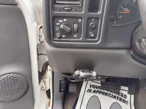 Used 2006 Chevrolet Silverado 3500 LS image 11