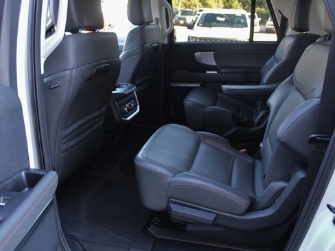 New 2025 Ford Expedition Max Active image 15