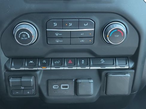 Used 2024 Chevrolet Silverado 1500 Custom Trail Boss AWD/4WD image 17
