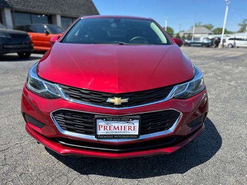 Used 2017 Chevrolet Cruze LT FWD image 8