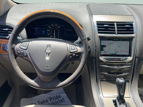 Used 2014 Lincoln MKX FWD w/ Equipment Group 102A image 10