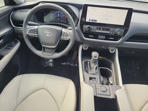 Used 2026 Toyota Grand Highlander FWD image 26