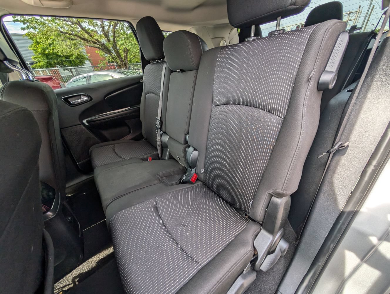 Used 2019 Dodge Journey SE w/ Connectivity Group FWD image 18