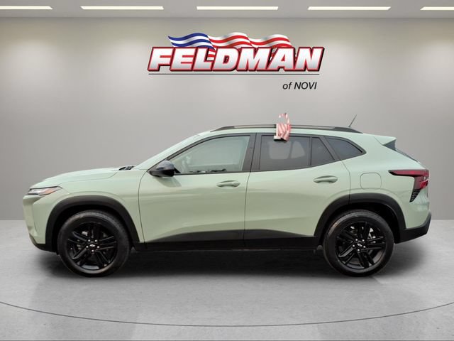 Used 2025 Chevrolet Trax ACTIV w/ Sunroof Package FWD image 2
