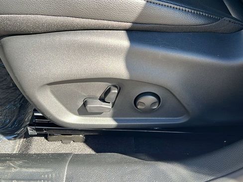 New 2026 Jeep Compass Limited image 15