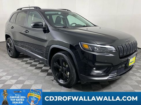 Used 2023 Jeep Cherokee Altitude Lux w/ Lux Elite Package AWD/4WD image 1