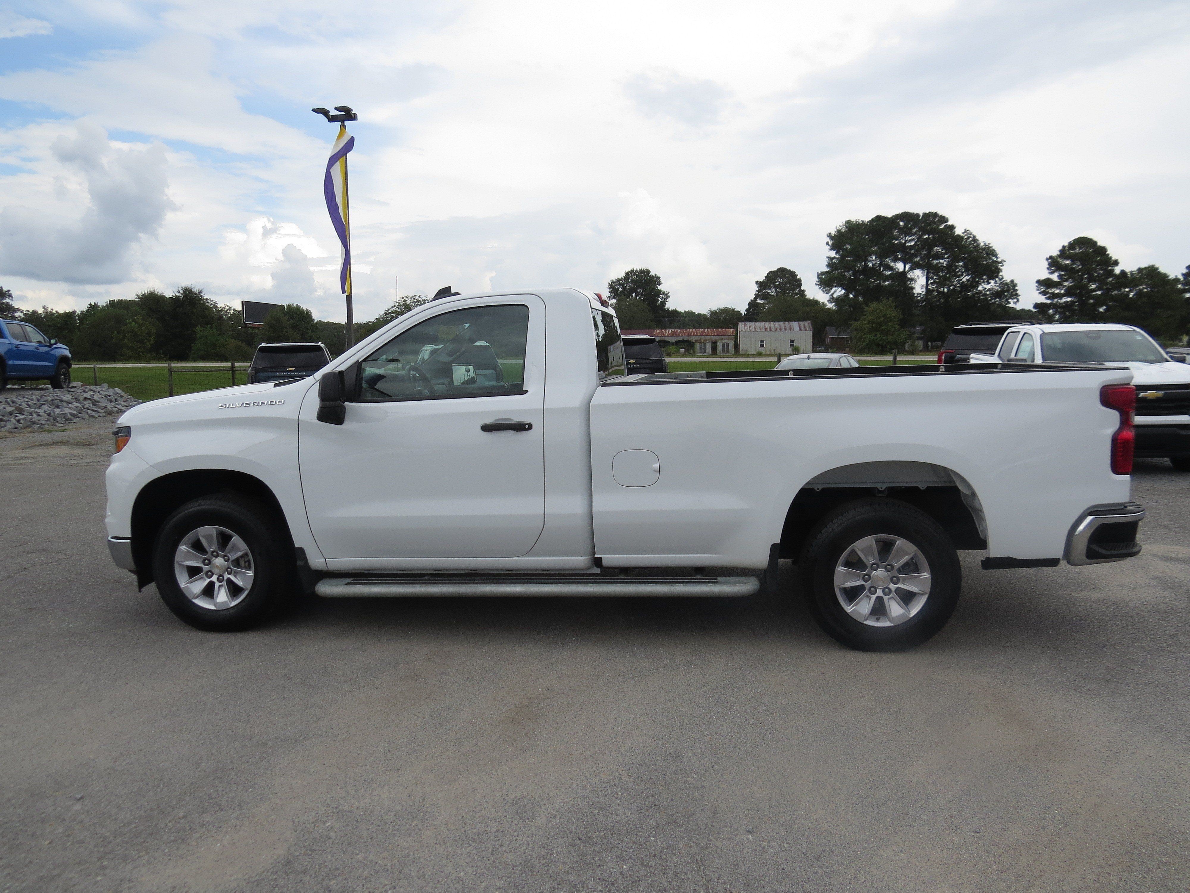 Used 2025 Chevrolet Silverado 1500 W/T RWD image 6