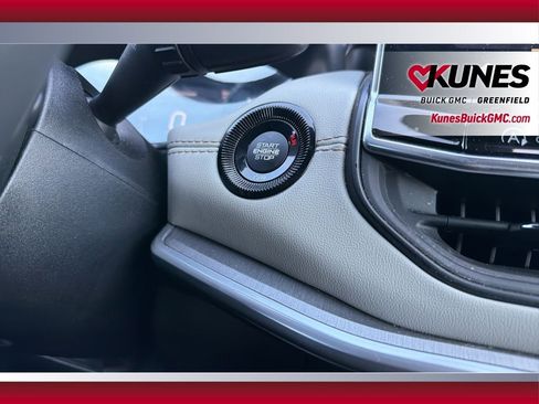 Used 2025 Jeep Compass Limited image 37