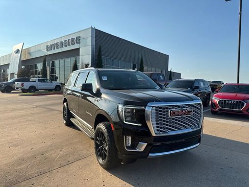 Used 2021 GMC Yukon XL Denali AWD/4WD image 1