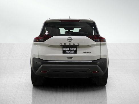 Used 2022 Nissan Rogue SV w/ SV Premium Package image 4