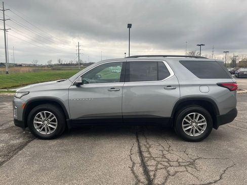 Used 2023 Chevrolet Traverse LT image 4