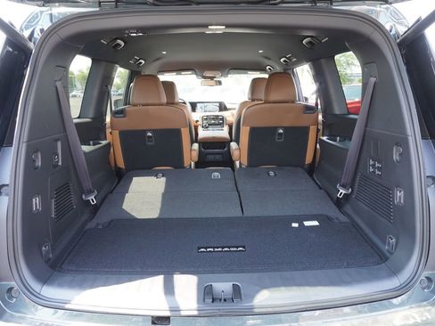 New 2025 Nissan Armada SL w/ Captain's Chari Seat Package image 8
