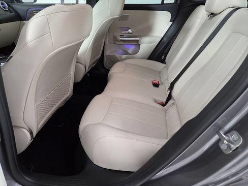 Certified 2025 Mercedes-Benz GLA 250 4MATIC image 24