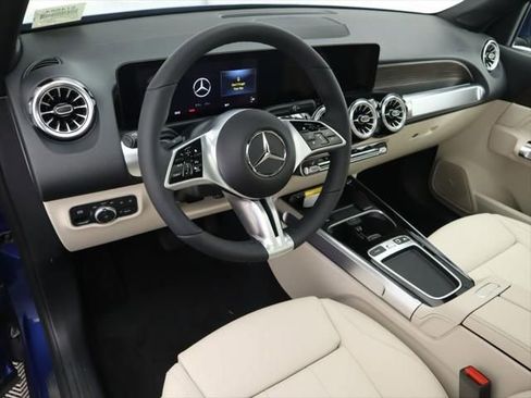 New 2026 Mercedes-Benz GLB 250 image 10