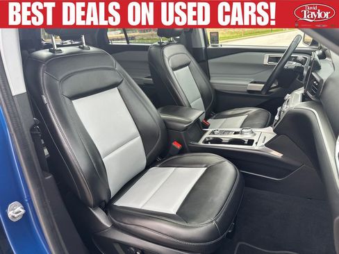 Used 2022 Ford Explorer XLT w/ Equipment Group 202A AWD/4WD image 29