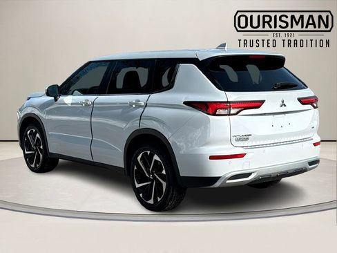 Used 2022 Mitsubishi Outlander SE image 4