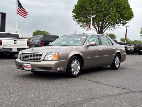 Used 2000 Cadillac De Ville w/ Comfort/Convenience Pkg FWD image 3