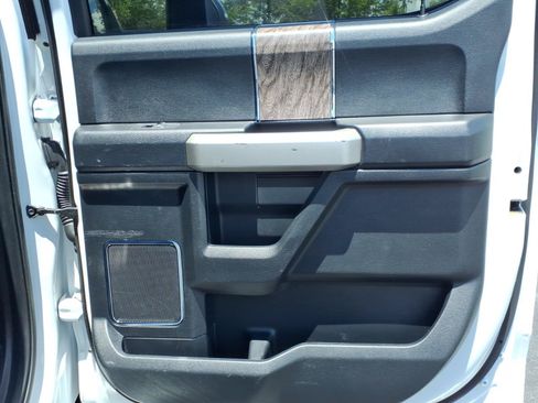 Used 2019 Ford F250 Lariat w/ Lariat Value Package AWD/4WD image 14