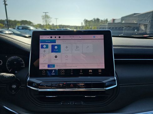 Used 2022 Jeep Compass High Altitude image 21