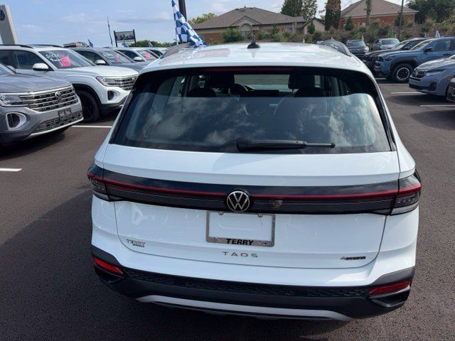 Certified 2025 Volkswagen Taos S AWD/4WD image 2