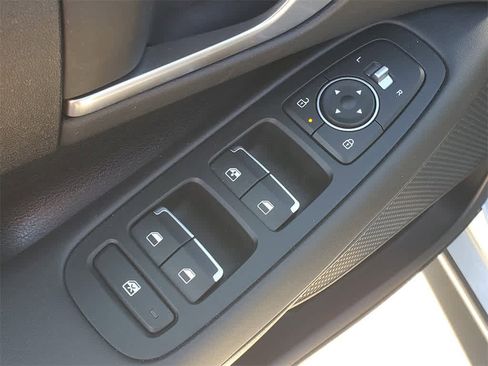 Used 2025 Hyundai Sonata SE image 19