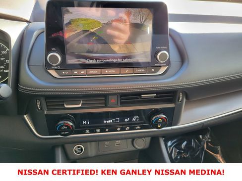 Certified 2023 Nissan Rogue SV image 28