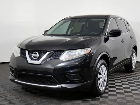 Used 2016 Nissan Rogue S image 3