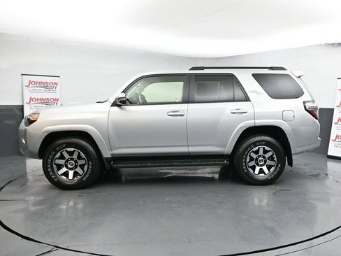 Used 2021 Toyota 4Runner TRD Off-Road Premium image 5