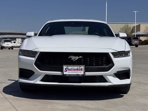 Used 2024 Ford Mustang Premium image 7