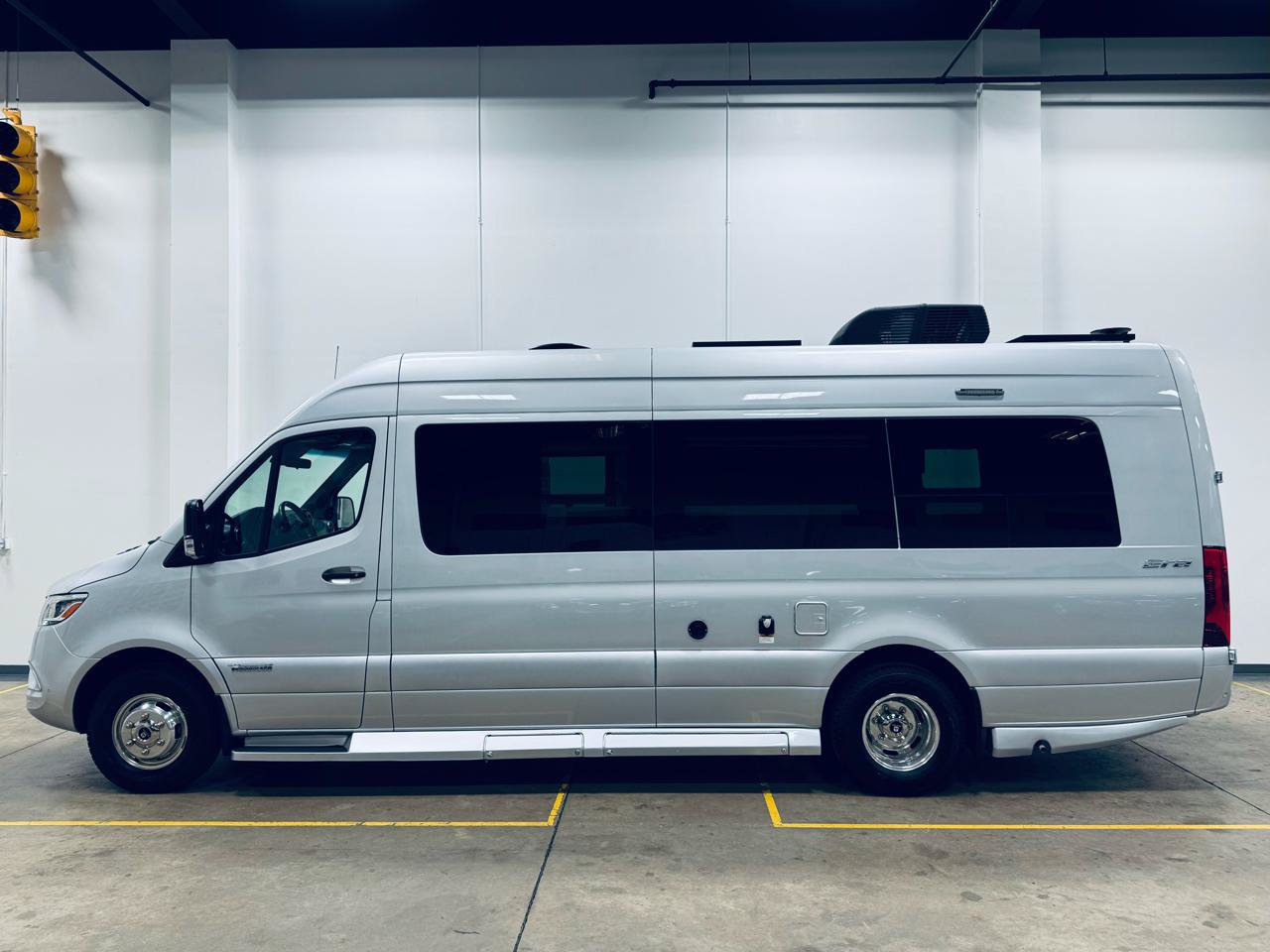 Used 2020 Mercedes-Benz Sprinter 3500 image 4