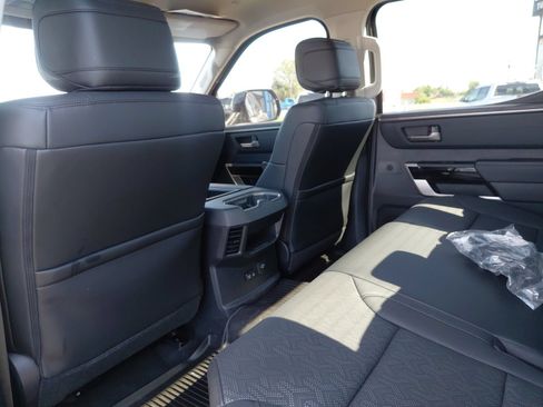 Used 2022 Toyota Tundra Limited w/ TRD Off-Road Package AWD/4WD image 27