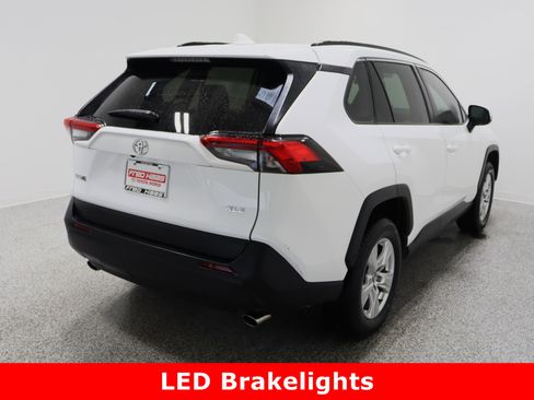 Used 2021 Toyota RAV4 XLE image 7