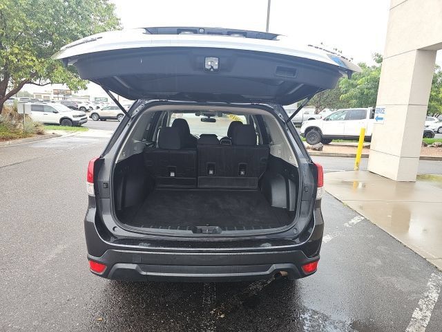 Used 2019 Subaru Forester Premium AWD/4WD image 7