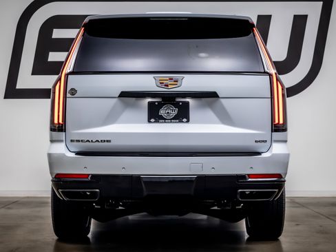 Used 2026 Cadillac Escalade Platinum Sport AWD/4WD image 10