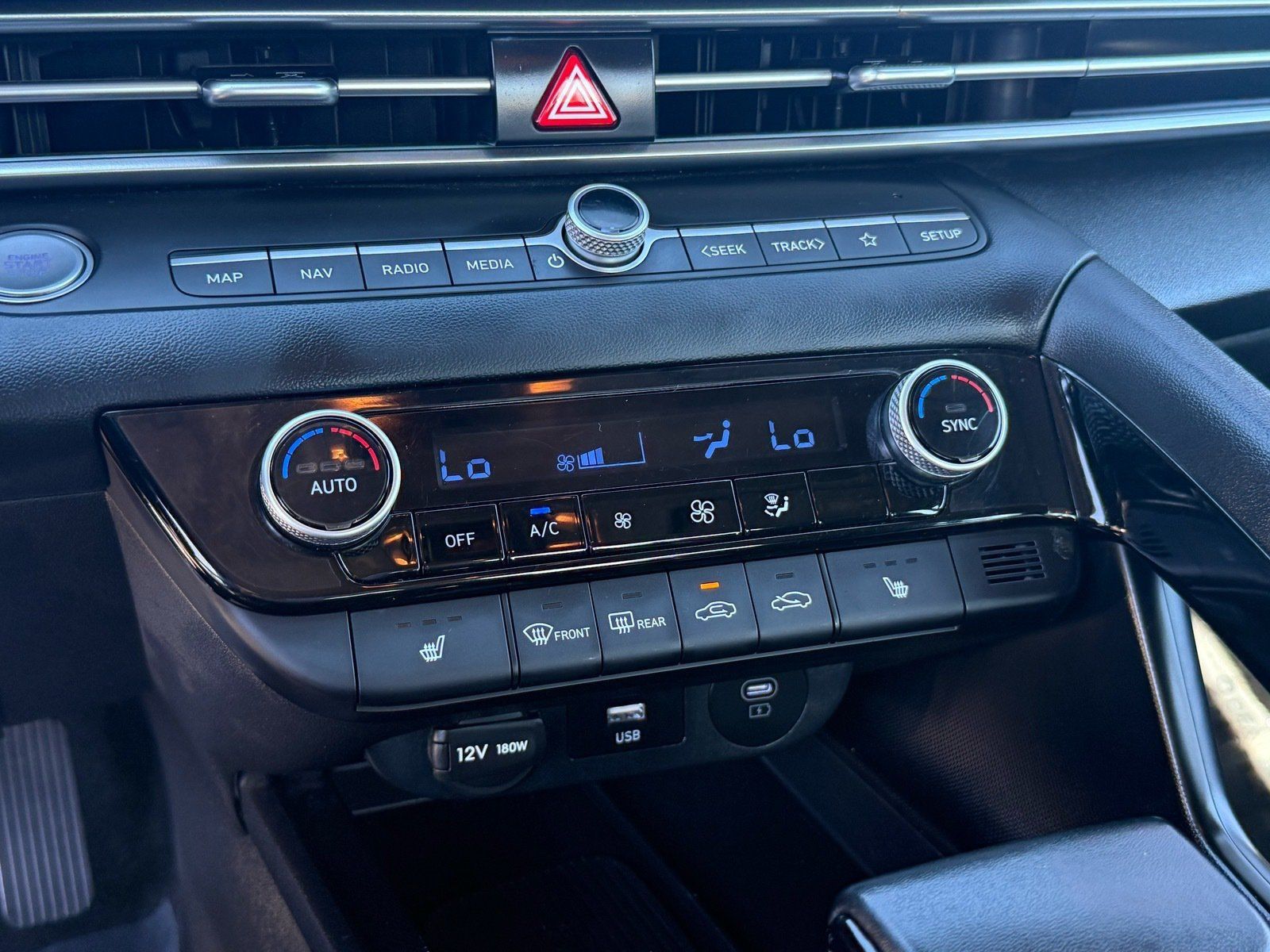 Used 2025 Hyundai Elantra SEL FWD image 23