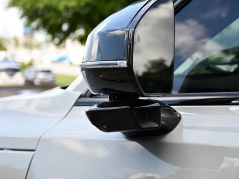 New 2025 Volvo EX90 Ultra image 10