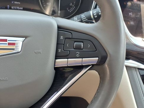 Used 2021 Cadillac XT6 Premium Luxury FWD image 18