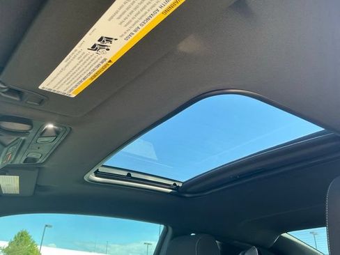 Used 2022 Chevrolet Camaro LT RWD image 29