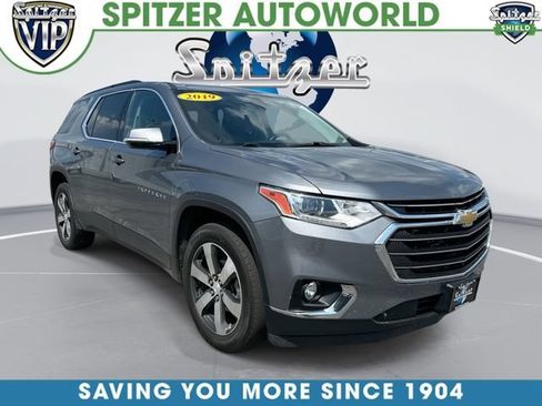 Used 2019 Chevrolet Traverse LT w/ LT Premium Package FWD image 1